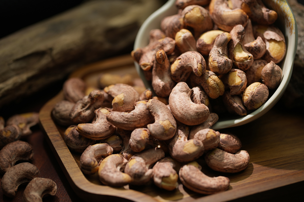 带皮腰果与不带皮腰果的区别